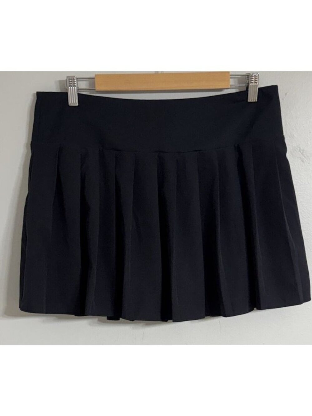 Everyday Active Skort Black Pleated - Picture 2 of 2